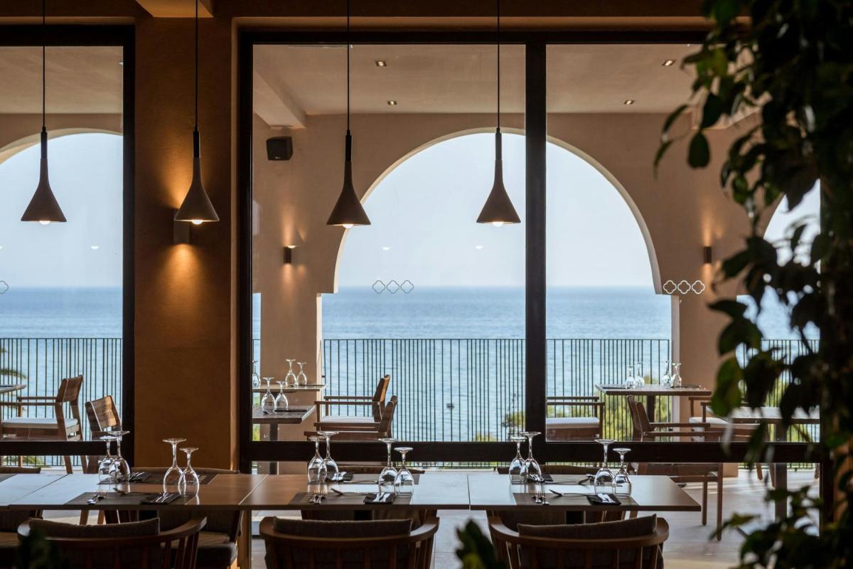 Domes of Corfu, Autograph Collection