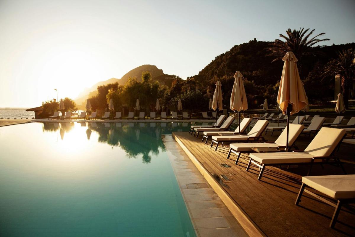 Domes of Corfu, Autograph Collection