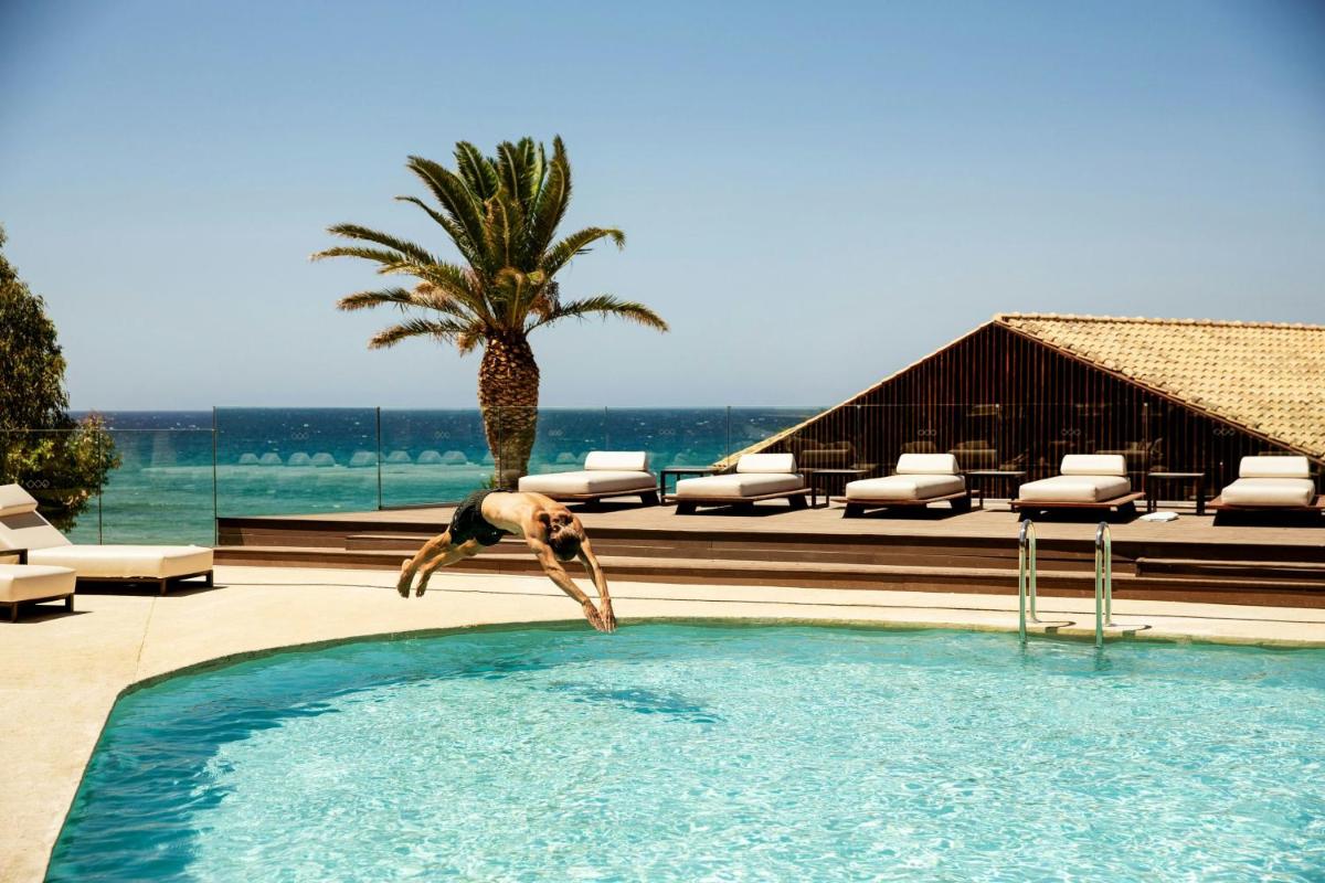 Domes of Corfu, Autograph Collection