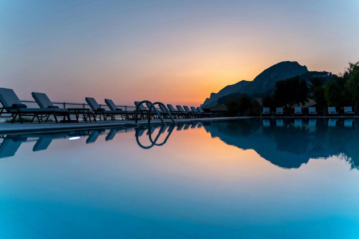 Domes of Corfu, Autograph Collection