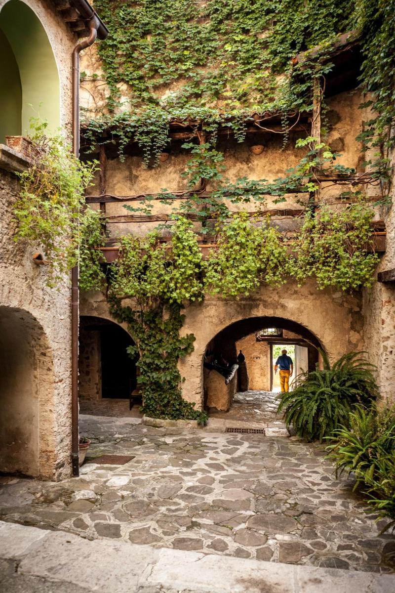 Domus Laeta