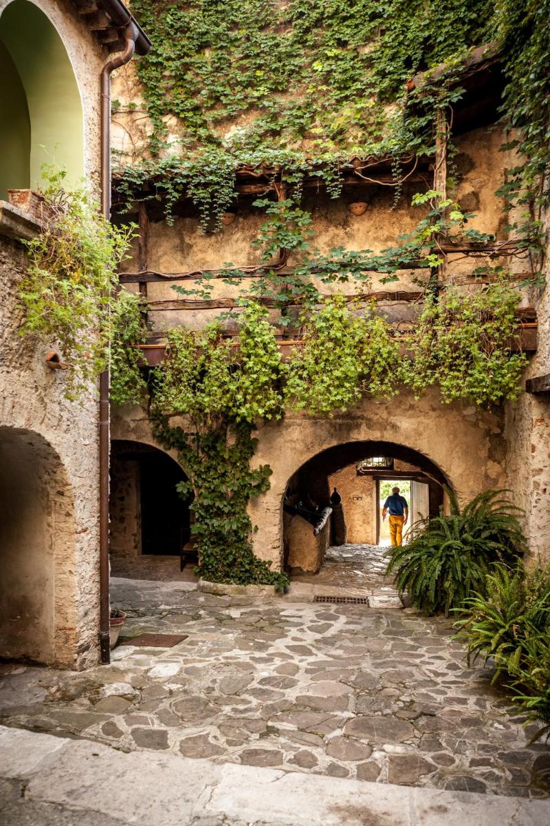 Domus Laeta