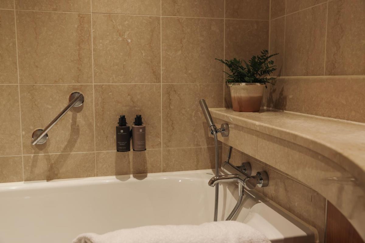 Donnington Hotel, Spa & Golf