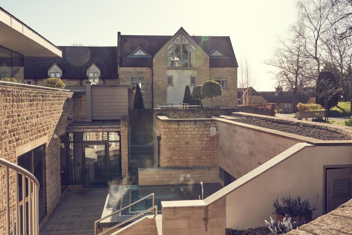 Dormy House Hotel