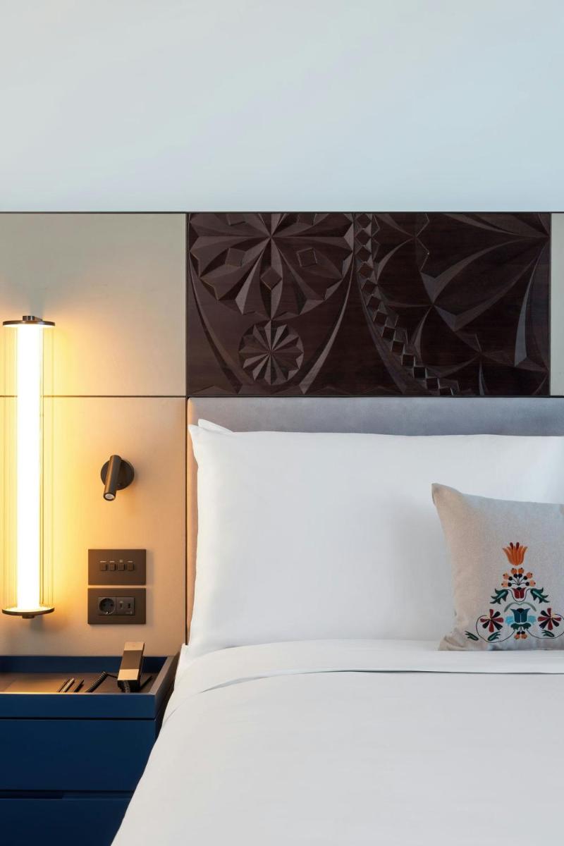 Dorothea Hotel, Budapest, Autograph Collection