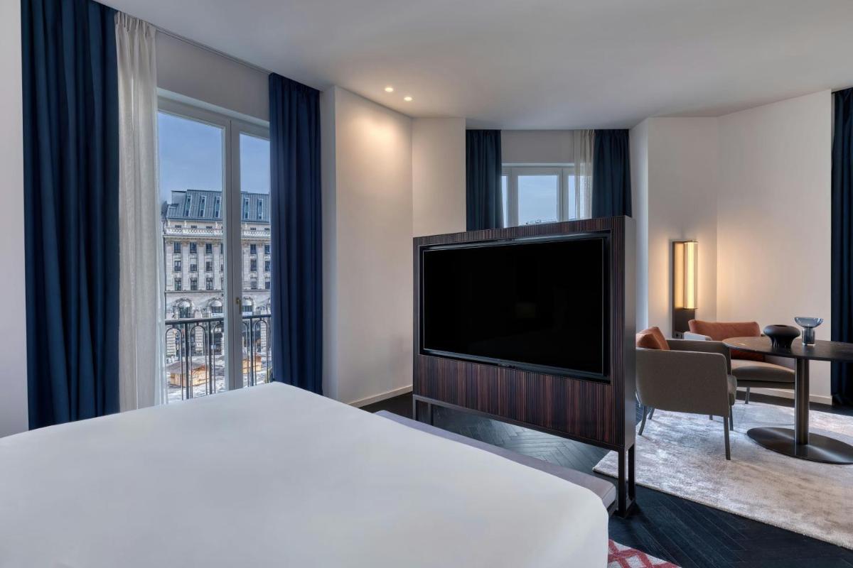 Dorothea Hotel, Budapest, Autograph Collection