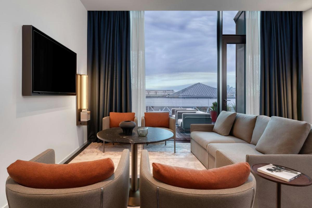 Dorothea Hotel, Budapest, Autograph Collection