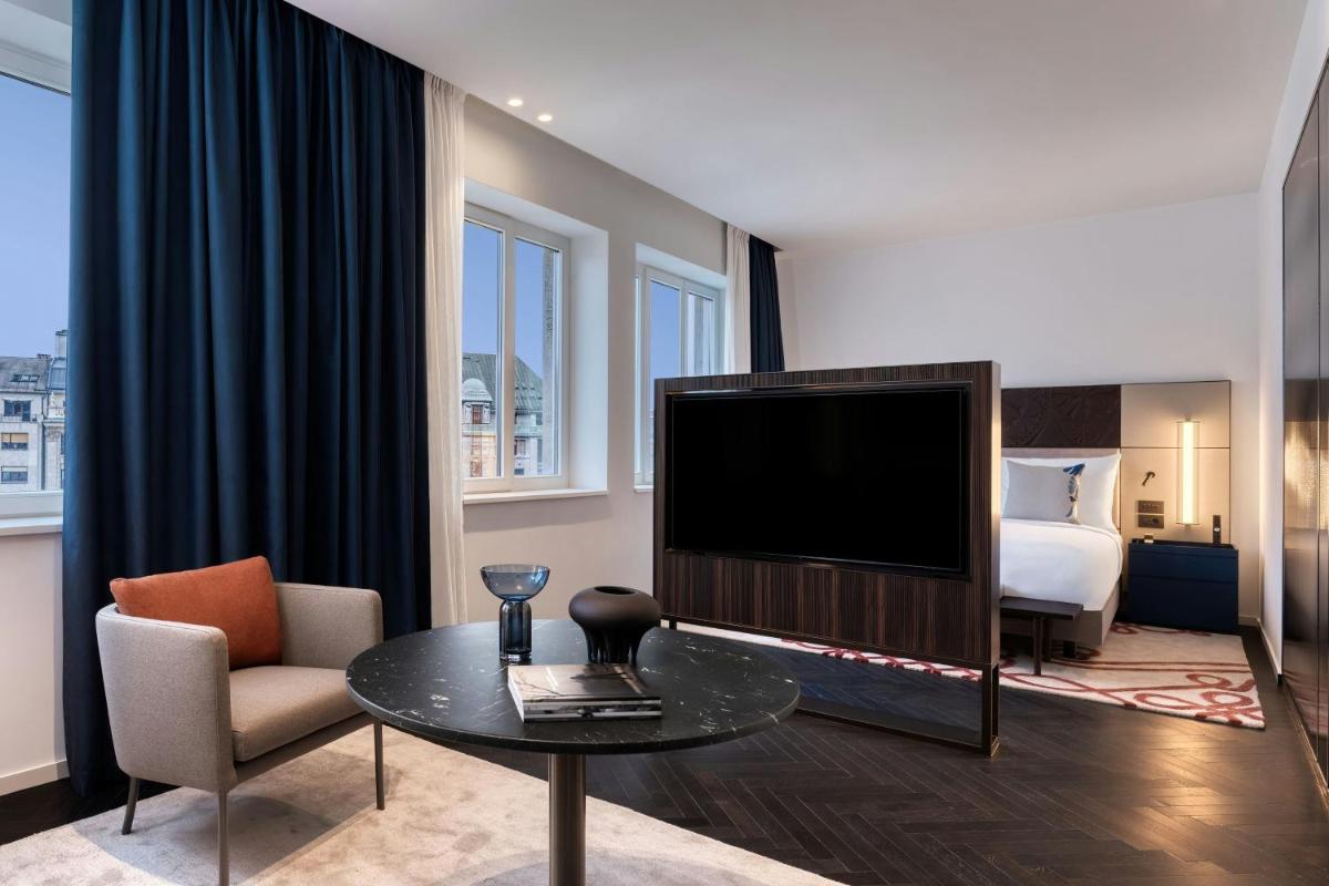 Dorothea Hotel, Budapest, Autograph Collection