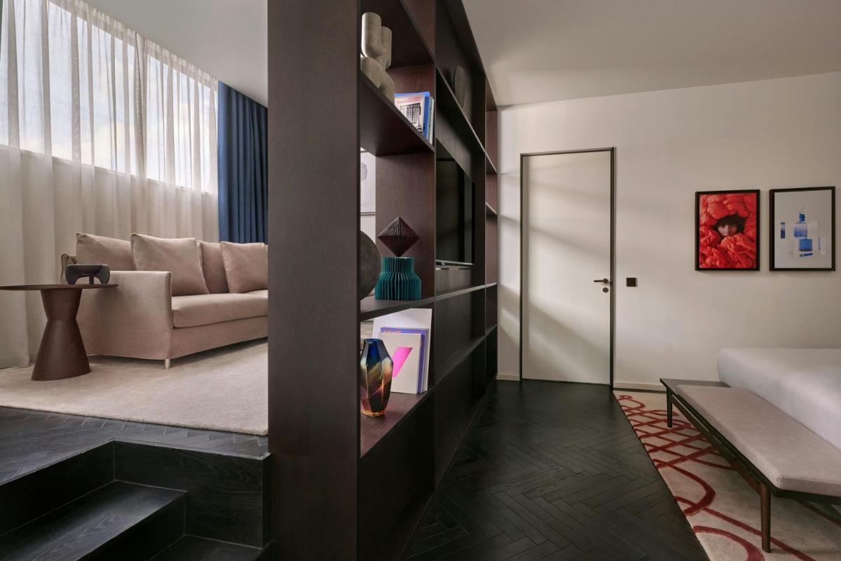 Dorothea Hotel, Budapest, Autograph Collection