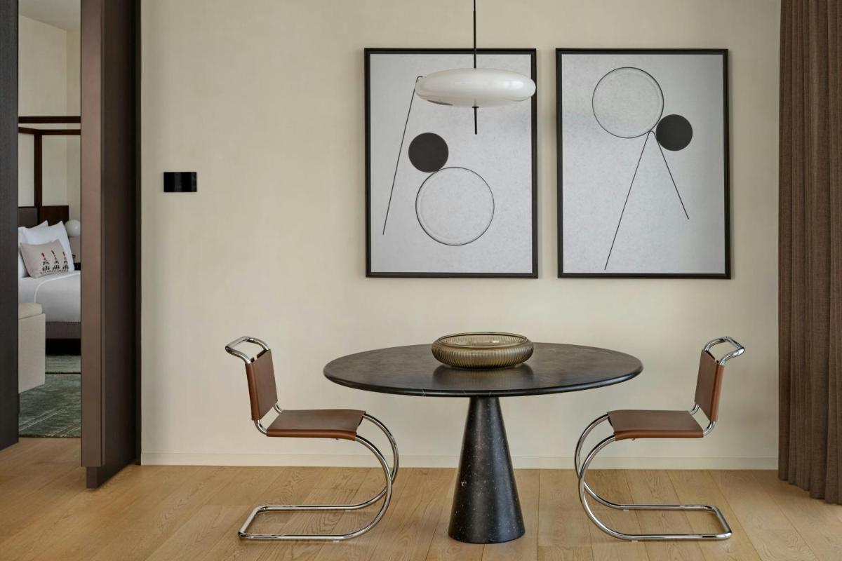 Dorothea Hotel, Budapest, Autograph Collection