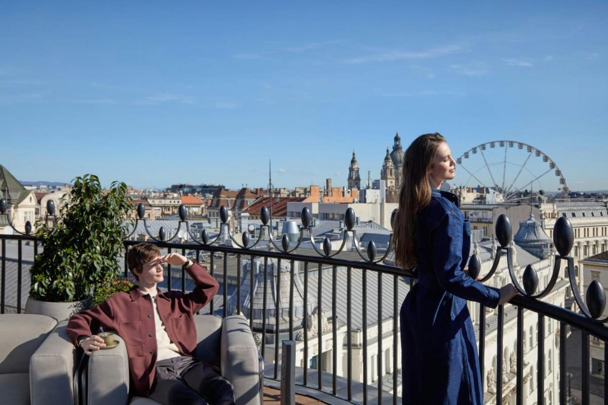 Dorothea Hotel, Budapest, Autograph Collection