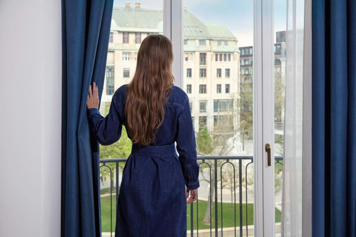 Dorothea Hotel, Budapest, Autograph Collection