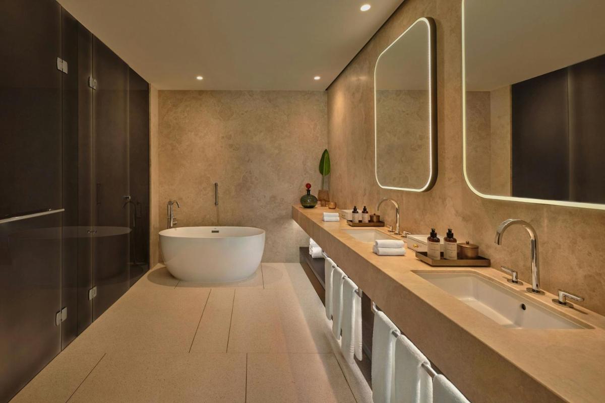 Dorothea Hotel, Budapest, Autograph Collection