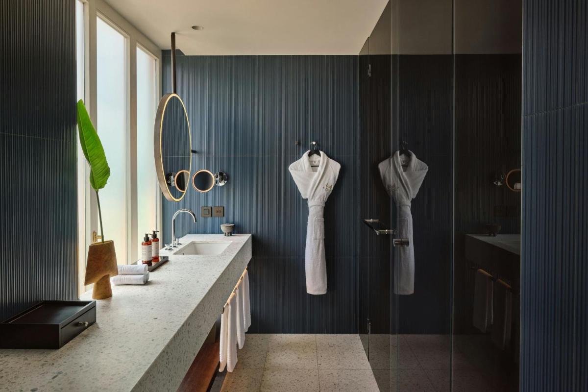 Dorothea Hotel, Budapest, Autograph Collection