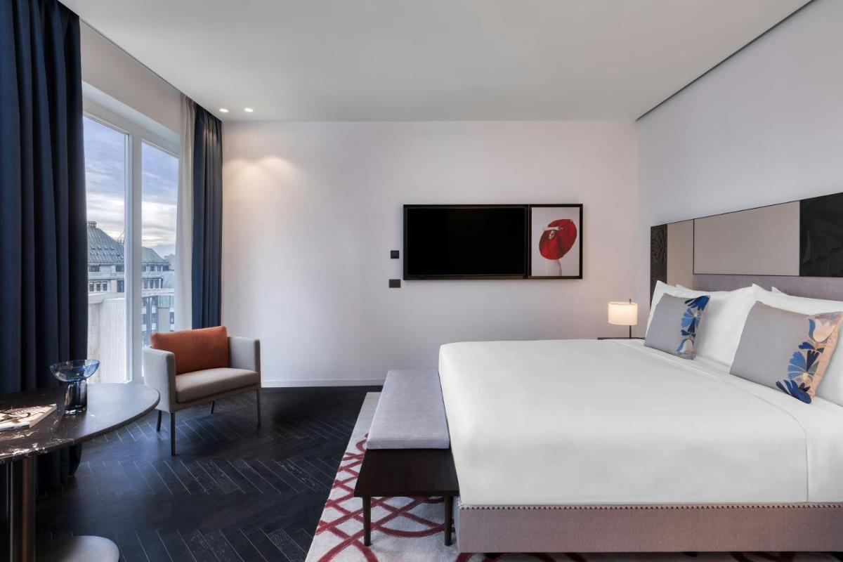 Dorothea Hotel, Budapest, Autograph Collection