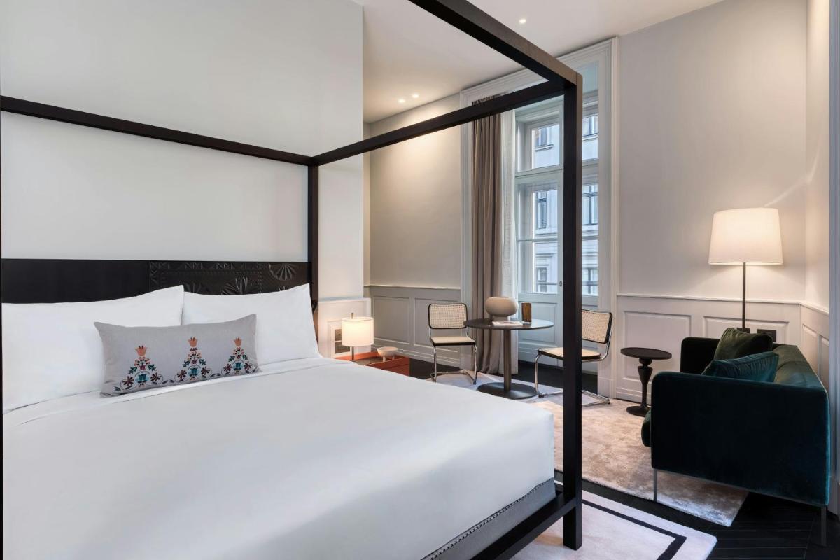 Dorothea Hotel, Budapest, Autograph Collection