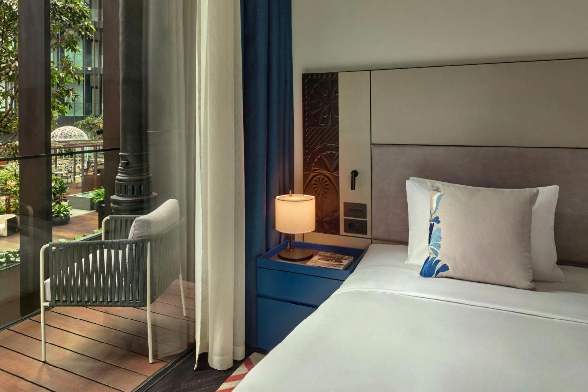 Dorothea Hotel, Budapest, Autograph Collection