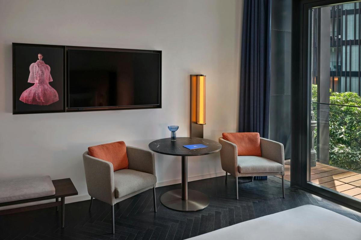 Dorothea Hotel, Budapest, Autograph Collection