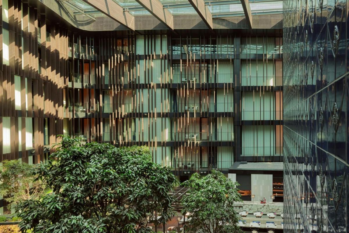 Dorothea Hotel, Budapest, Autograph Collection