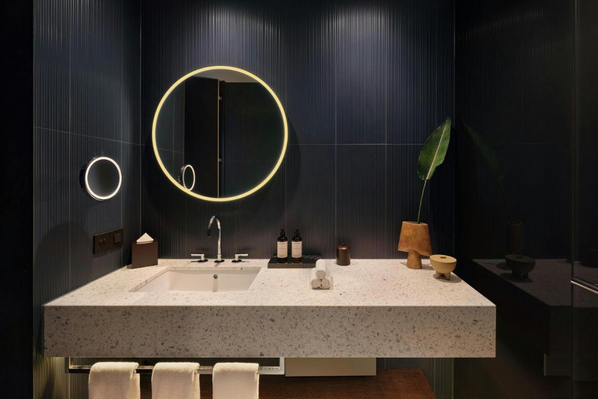 Dorothea Hotel, Budapest, Autograph Collection