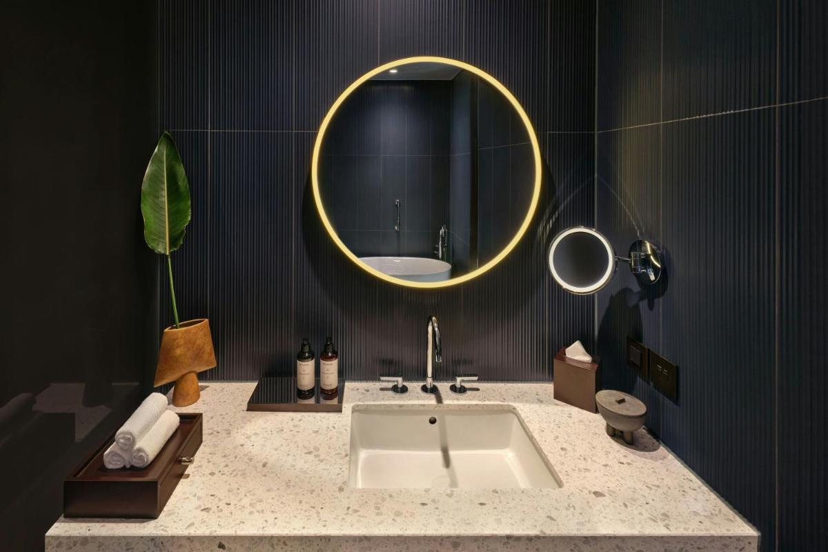 Dorothea Hotel, Budapest, Autograph Collection