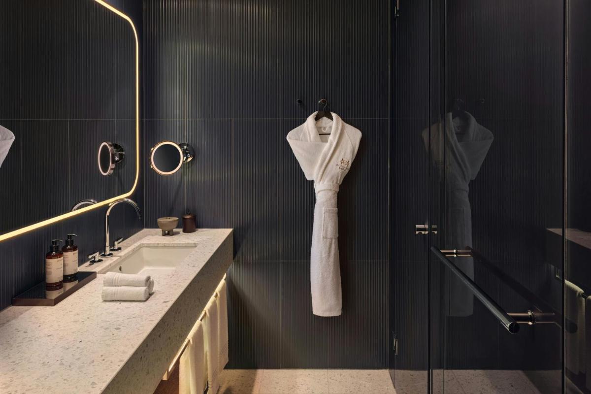 Dorothea Hotel, Budapest, Autograph Collection