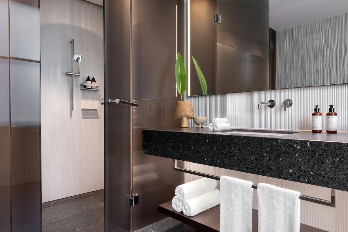 Dorothea Hotel, Budapest, Autograph Collection