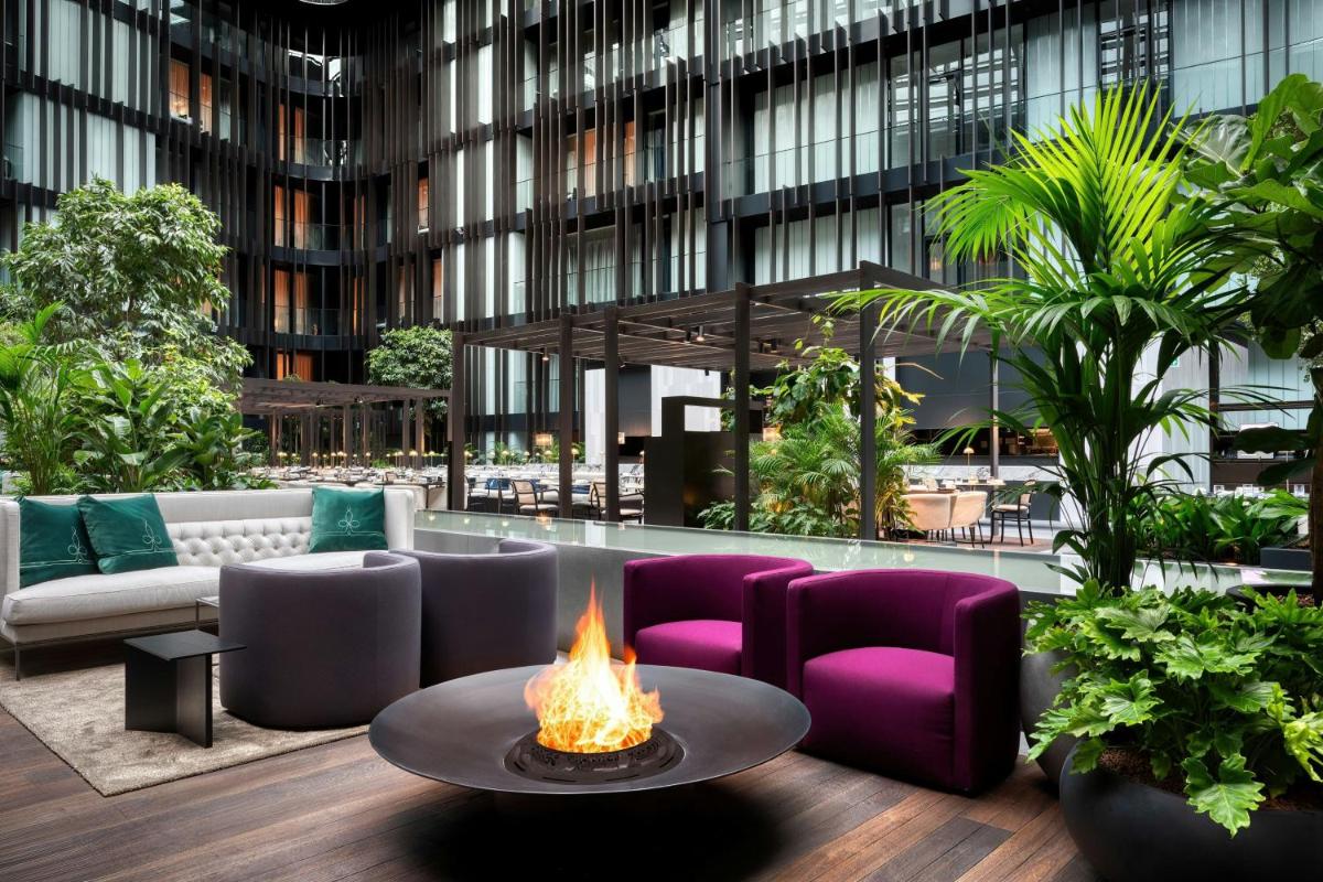 Dorothea Hotel, Budapest, Autograph Collection