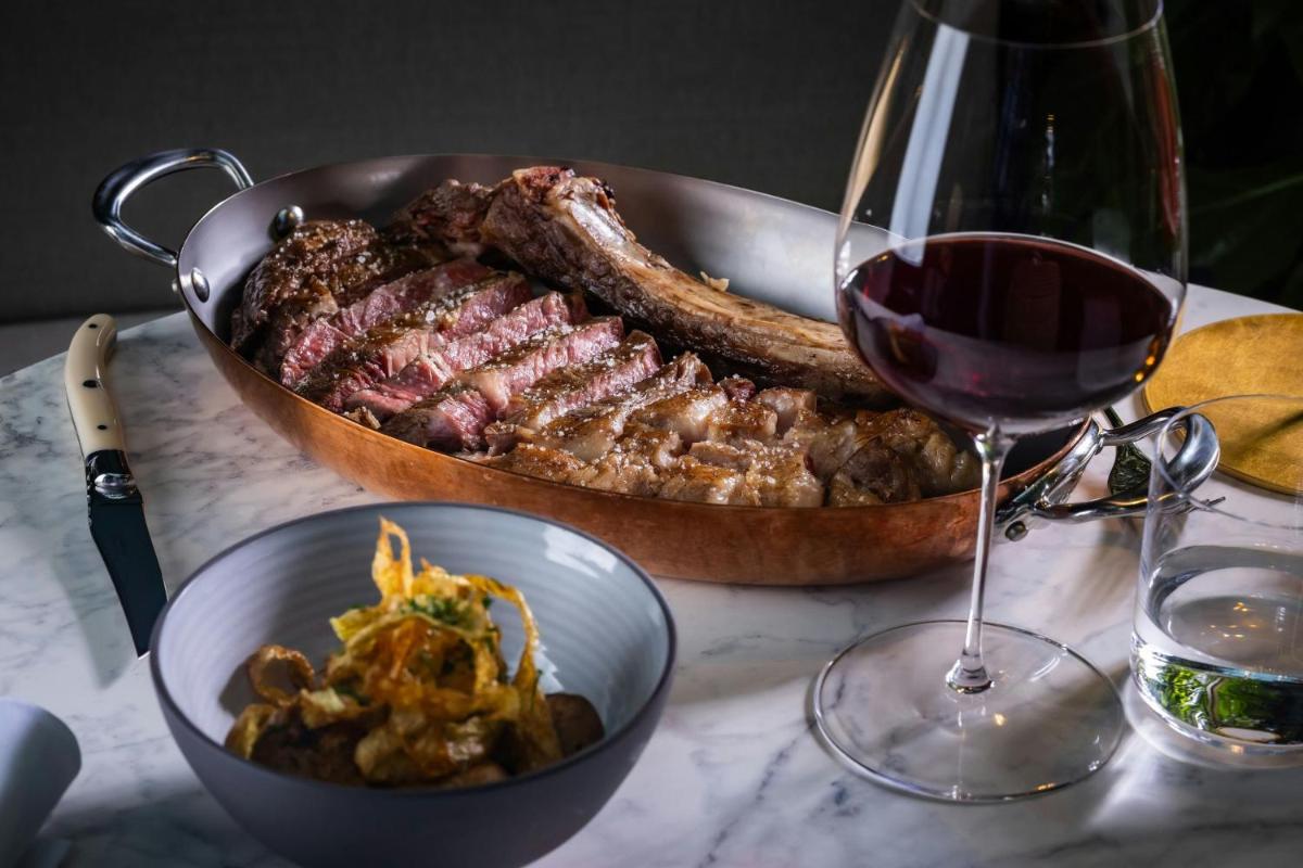 Dorothea Hotel, Budapest, Autograph Collection