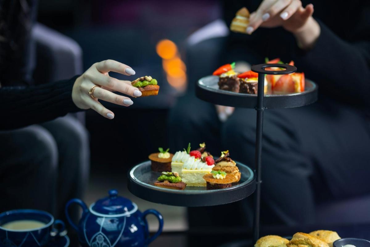 Dorothea Hotel, Budapest, Autograph Collection