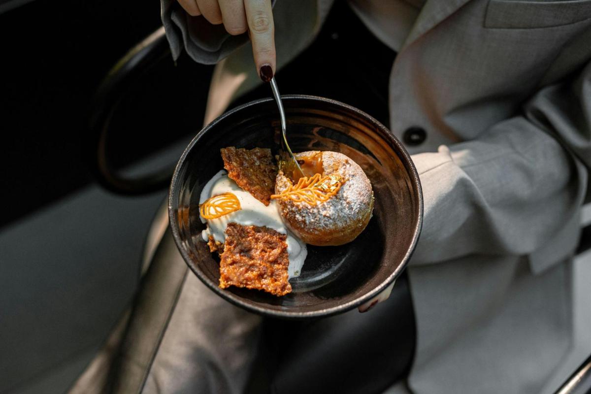 Dorothea Hotel, Budapest, Autograph Collection