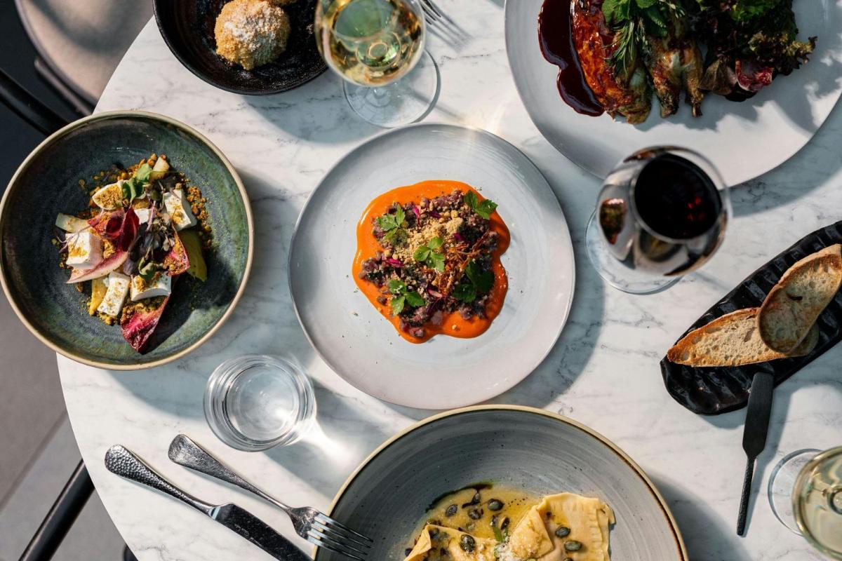 Dorothea Hotel, Budapest, Autograph Collection