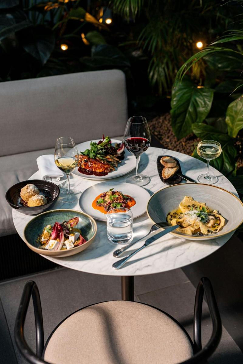 Dorothea Hotel, Budapest, Autograph Collection