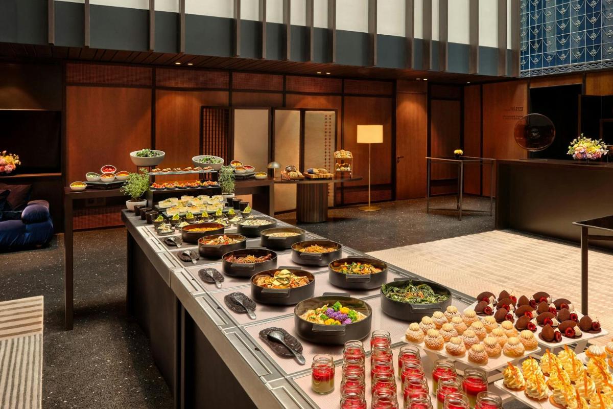 Dorothea Hotel, Budapest, Autograph Collection