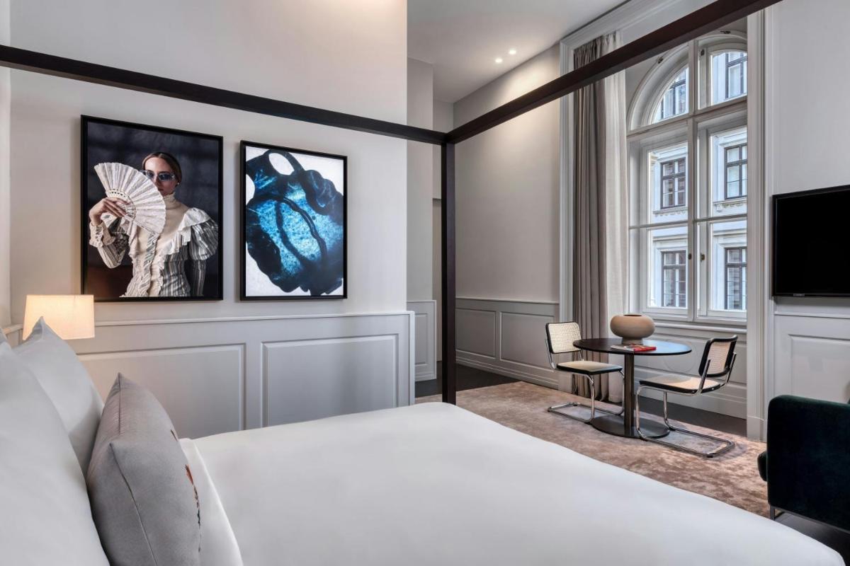 Dorothea Hotel, Budapest, Autograph Collection