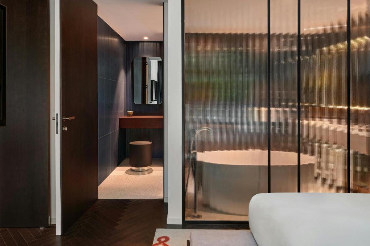 Dorothea Hotel, Budapest, Autograph Collection