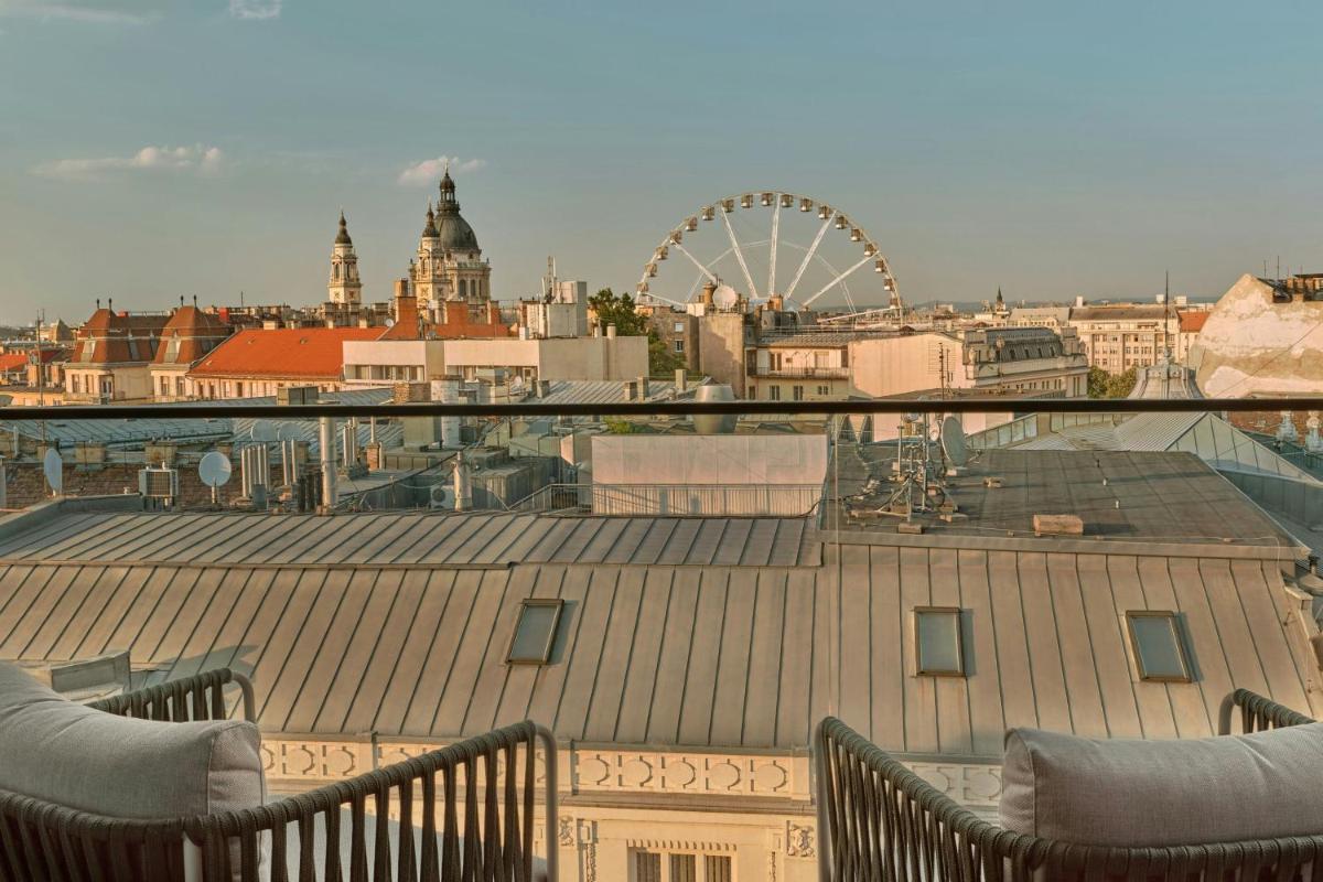 Dorothea Hotel, Budapest, Autograph Collection