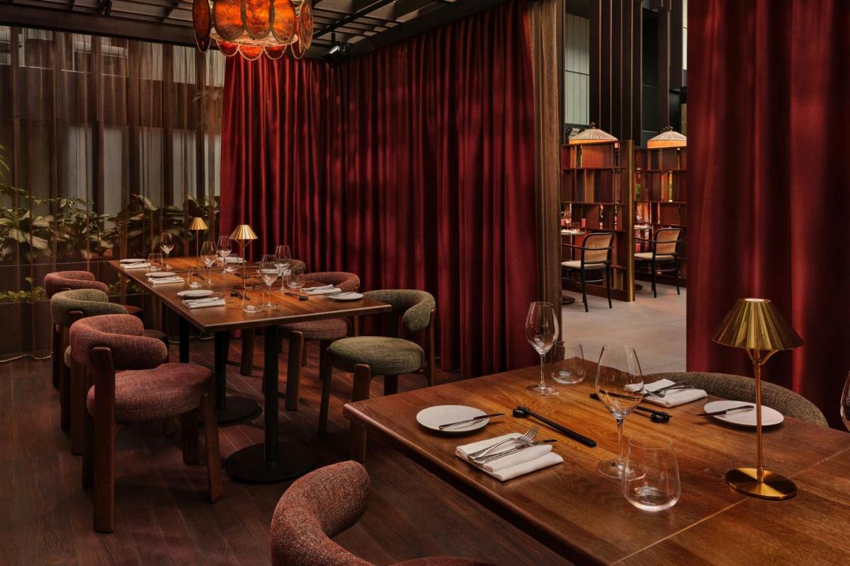 Dorothea Hotel, Budapest, Autograph Collection