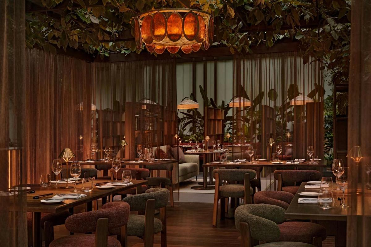 Dorothea Hotel, Budapest, Autograph Collection