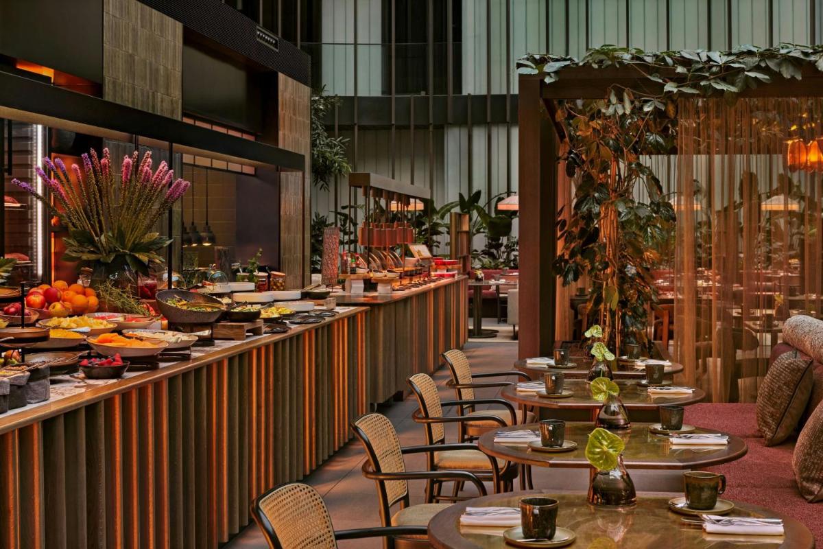 Dorothea Hotel, Budapest, Autograph Collection