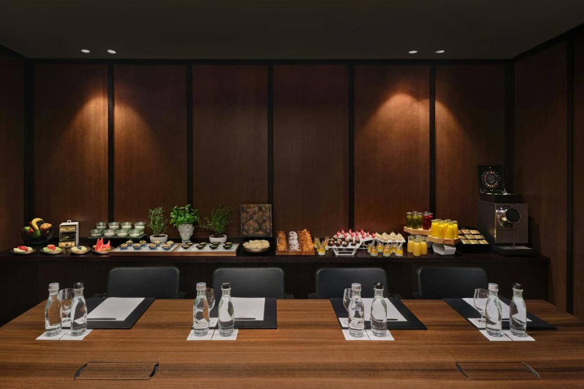 Dorothea Hotel, Budapest, Autograph Collection