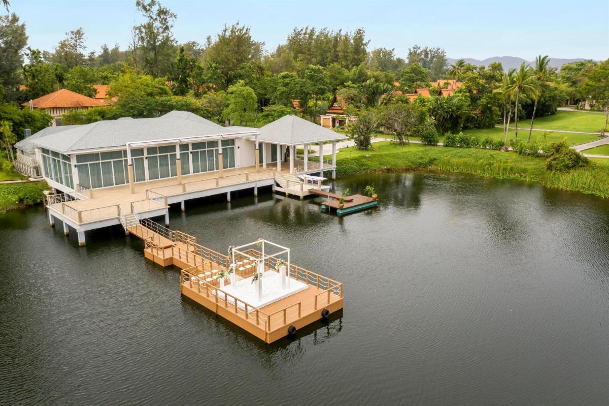 Double Pool Villas by Banyan Tree