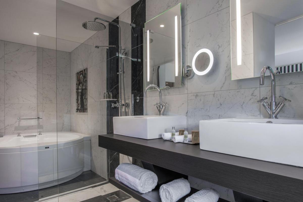 DoubleTree by Hilton Carcassonne