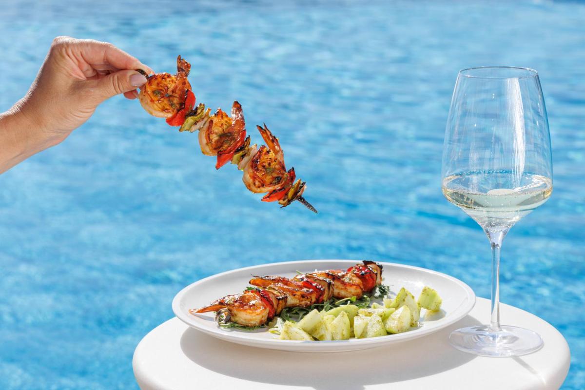 Dukley Hotel & Resort