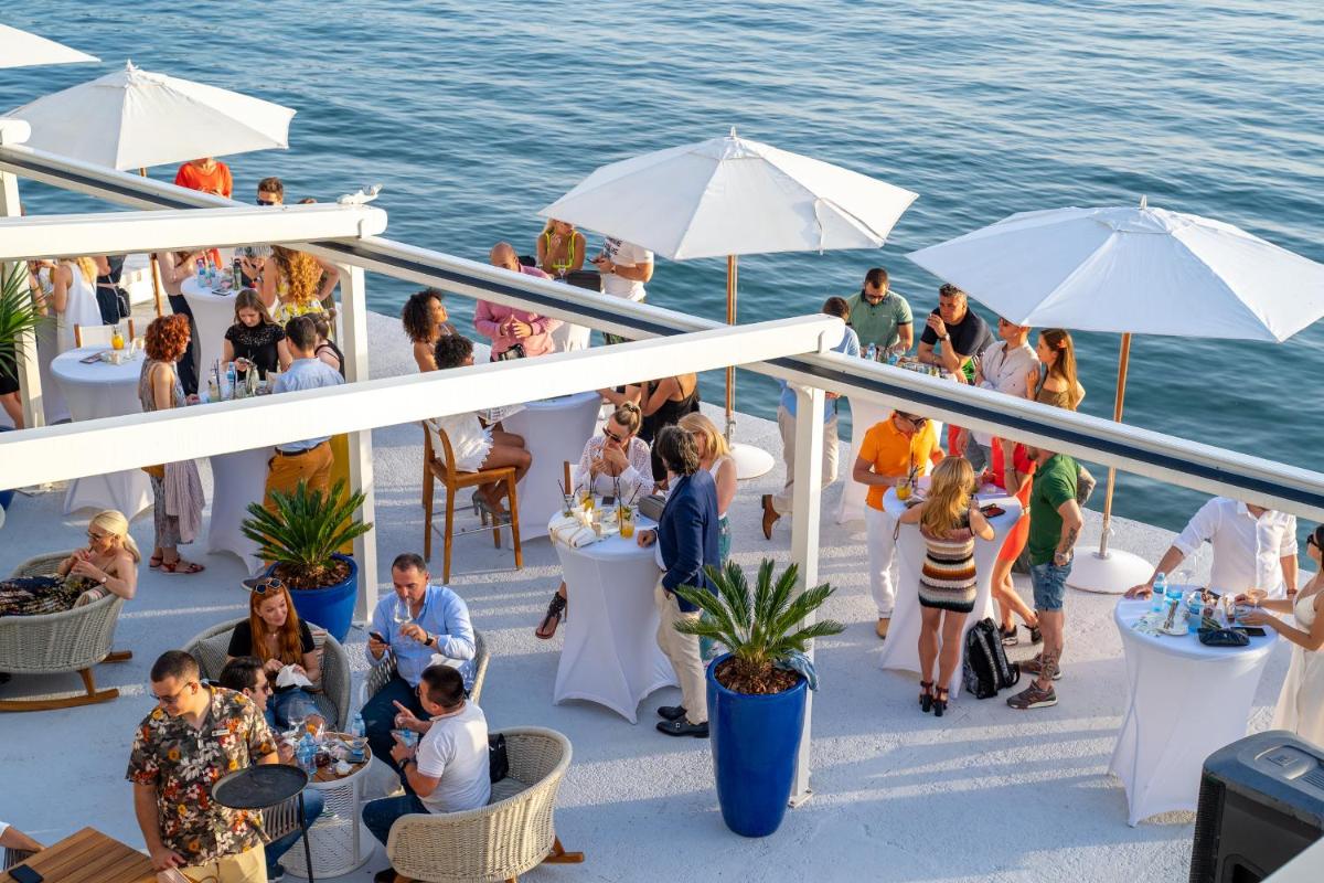 Dukley Hotel & Resort