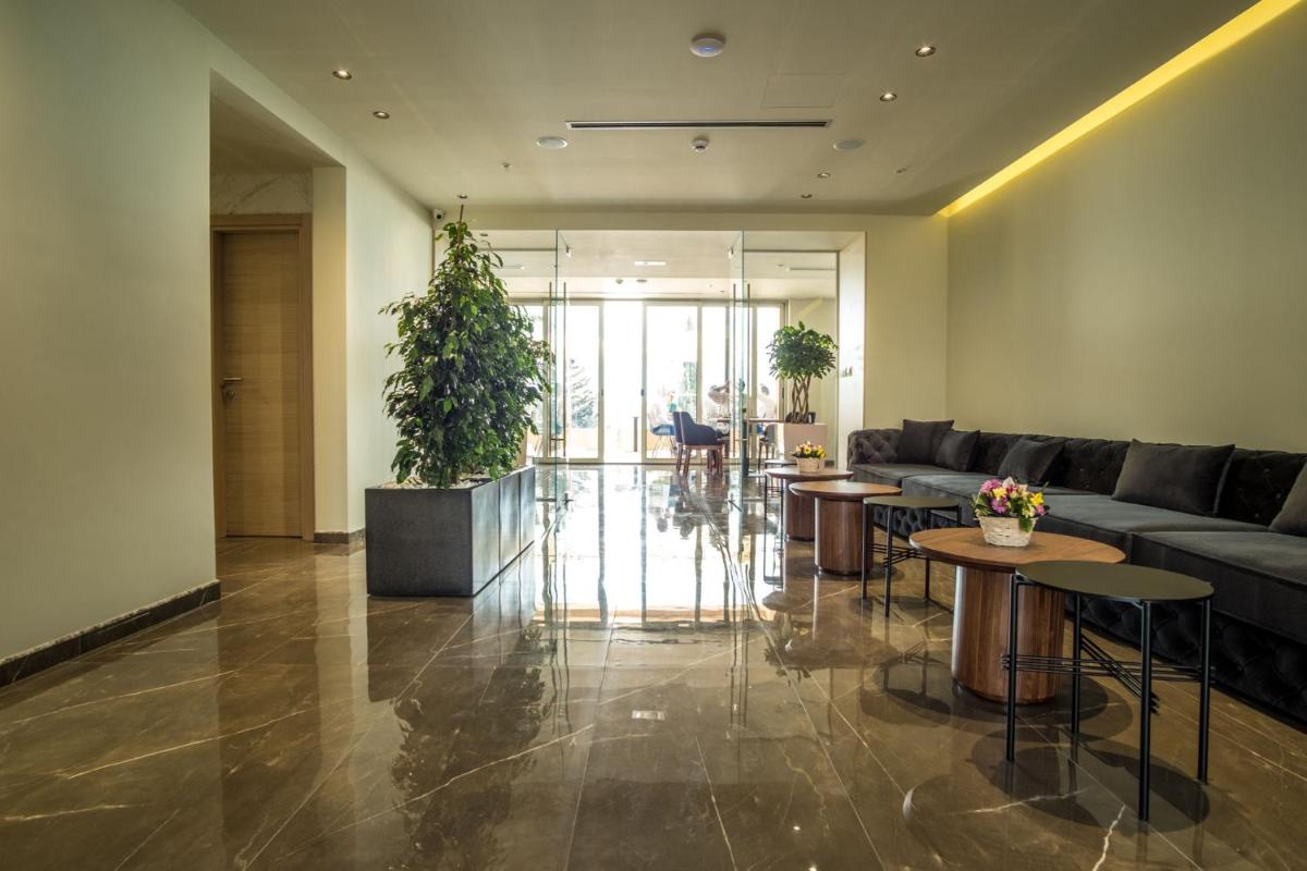 Dukley Hotel & Resort
