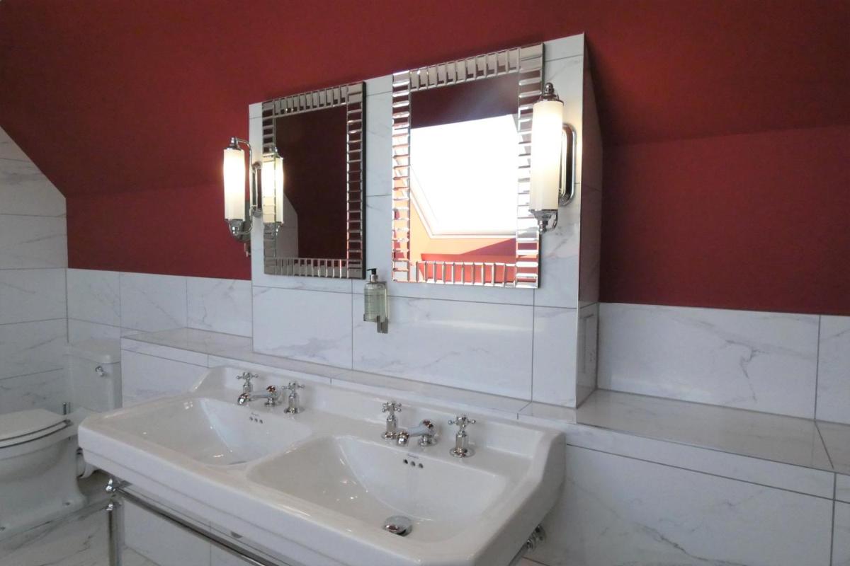 Dungallan Country House