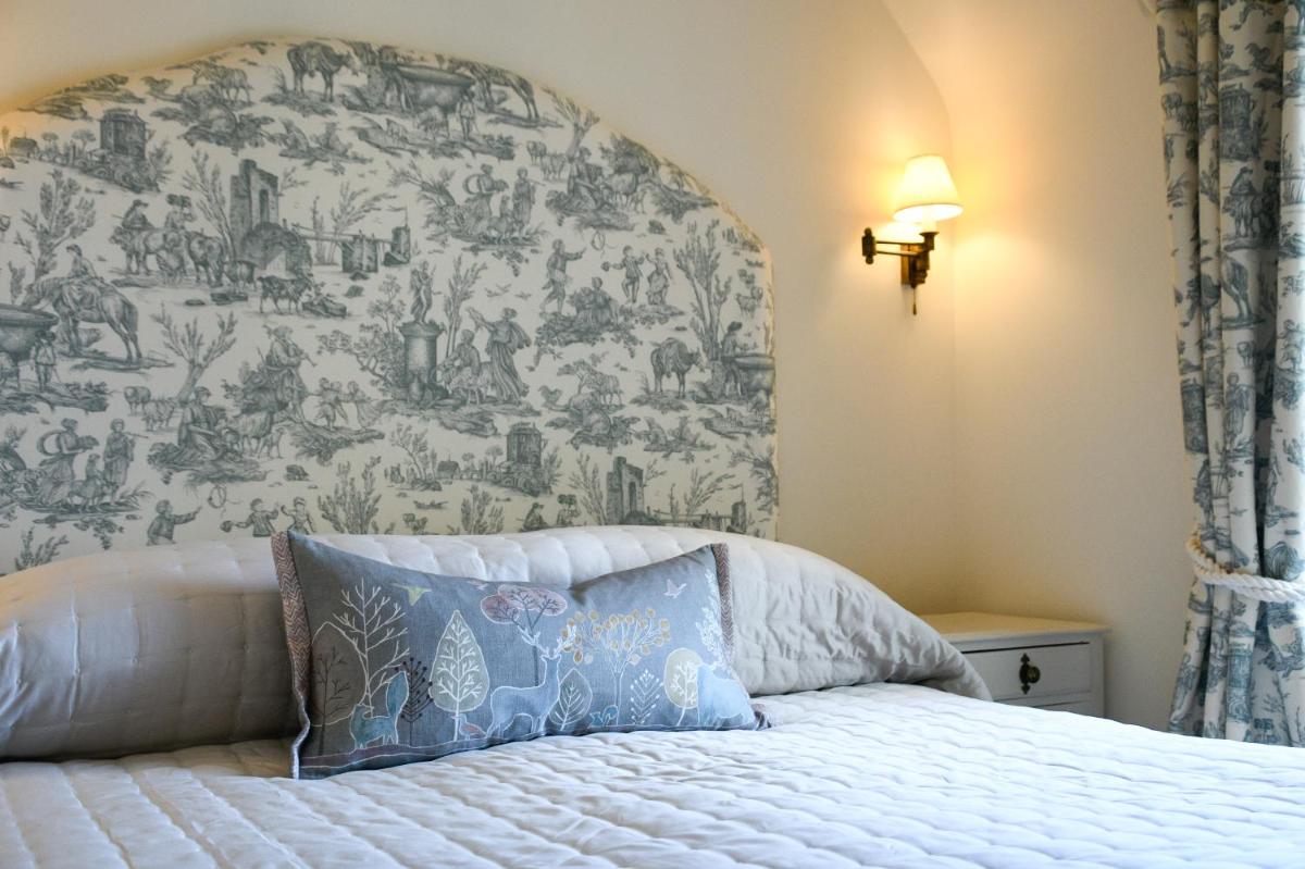 Dungallan Country House