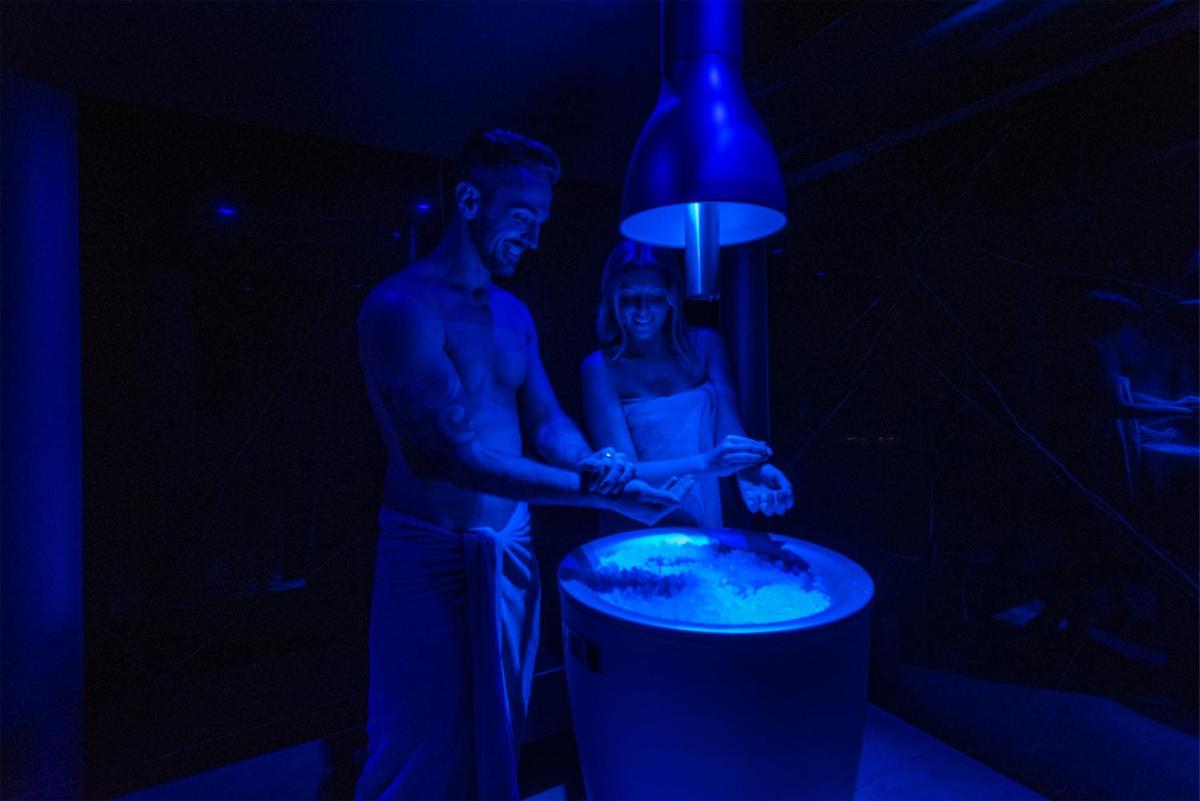 EALA My Lakeside Dream - Adults Only