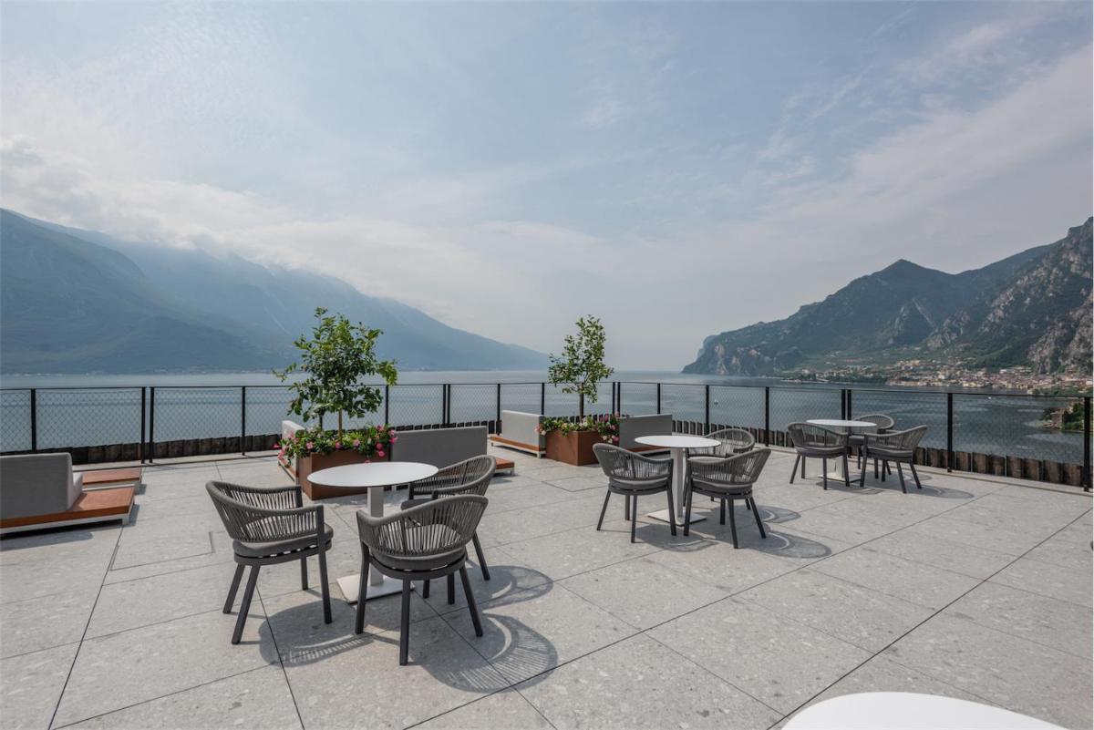 EALA My Lakeside Dream - Adults Only